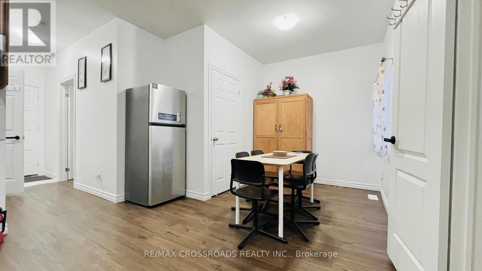 Main Floor - 278 Shuter Street, Toronto, Ontario  M5A 1W3 - Photo 6 - C12519100