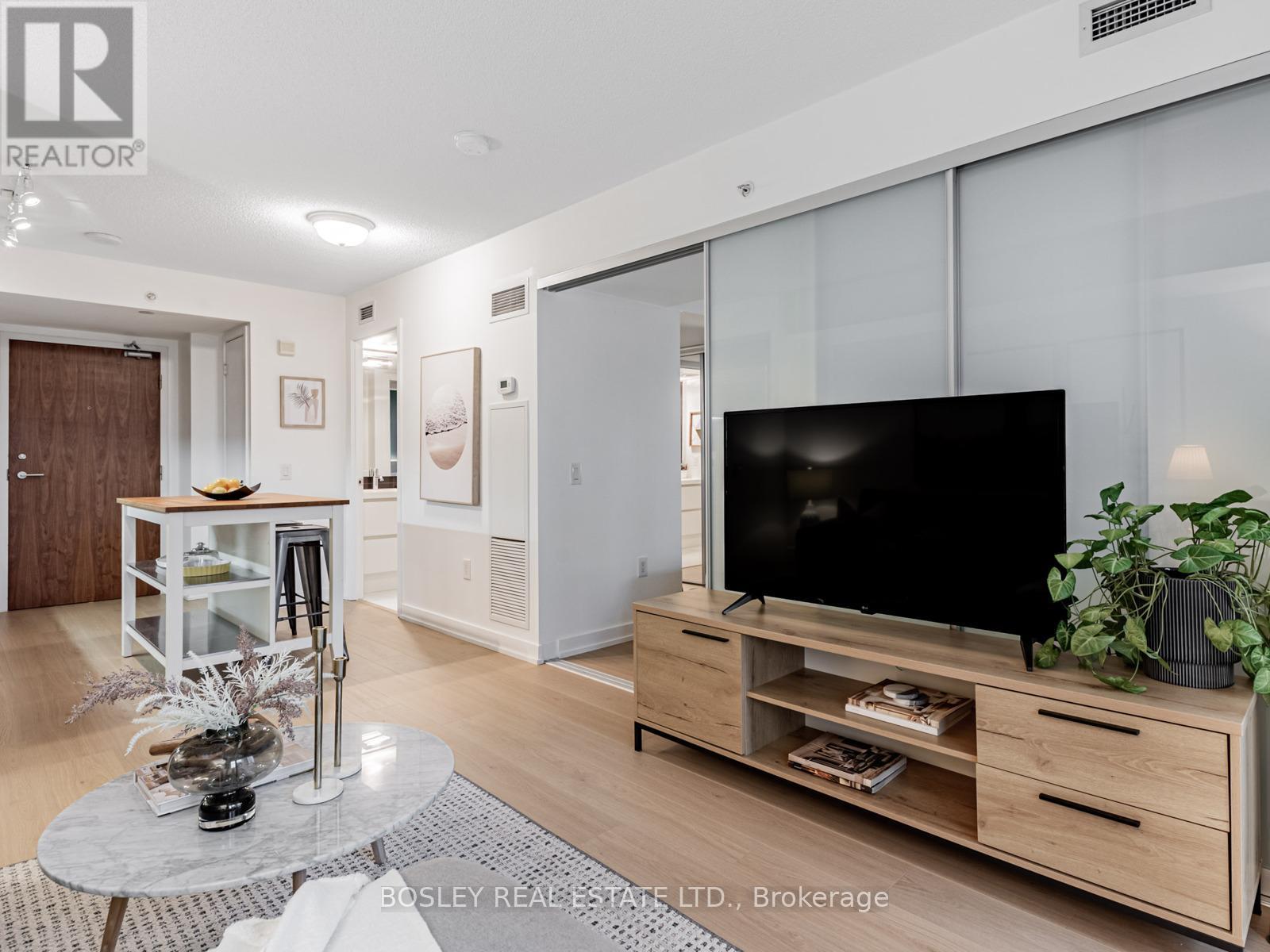 811 - 75 Queens Wharf Road, Toronto, Ontario  M5V 0J8 - Photo 11 - C12519160