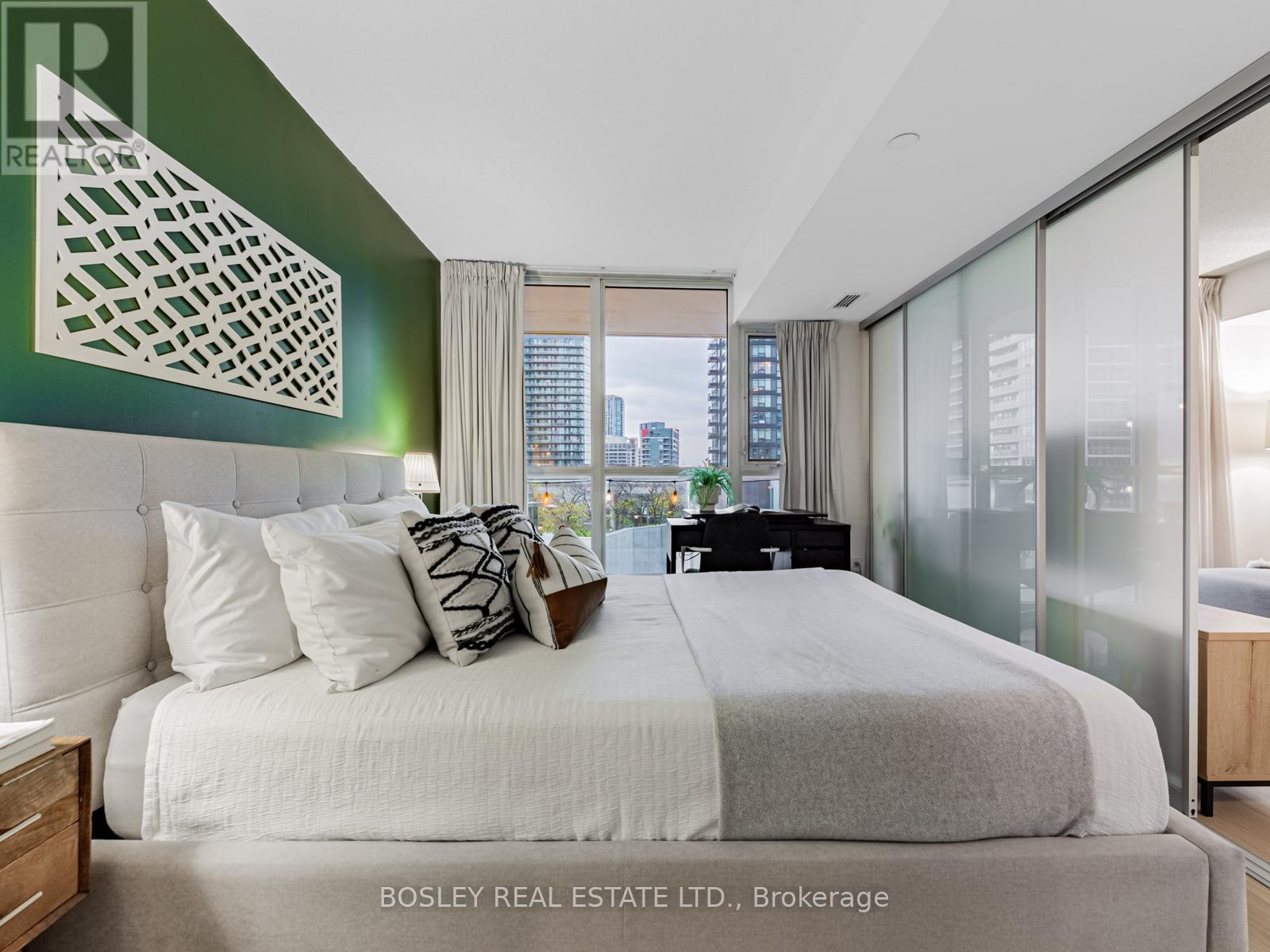 811 - 75 Queens Wharf Road, Toronto, Ontario  M5V 0J8 - Photo 15 - C12519160