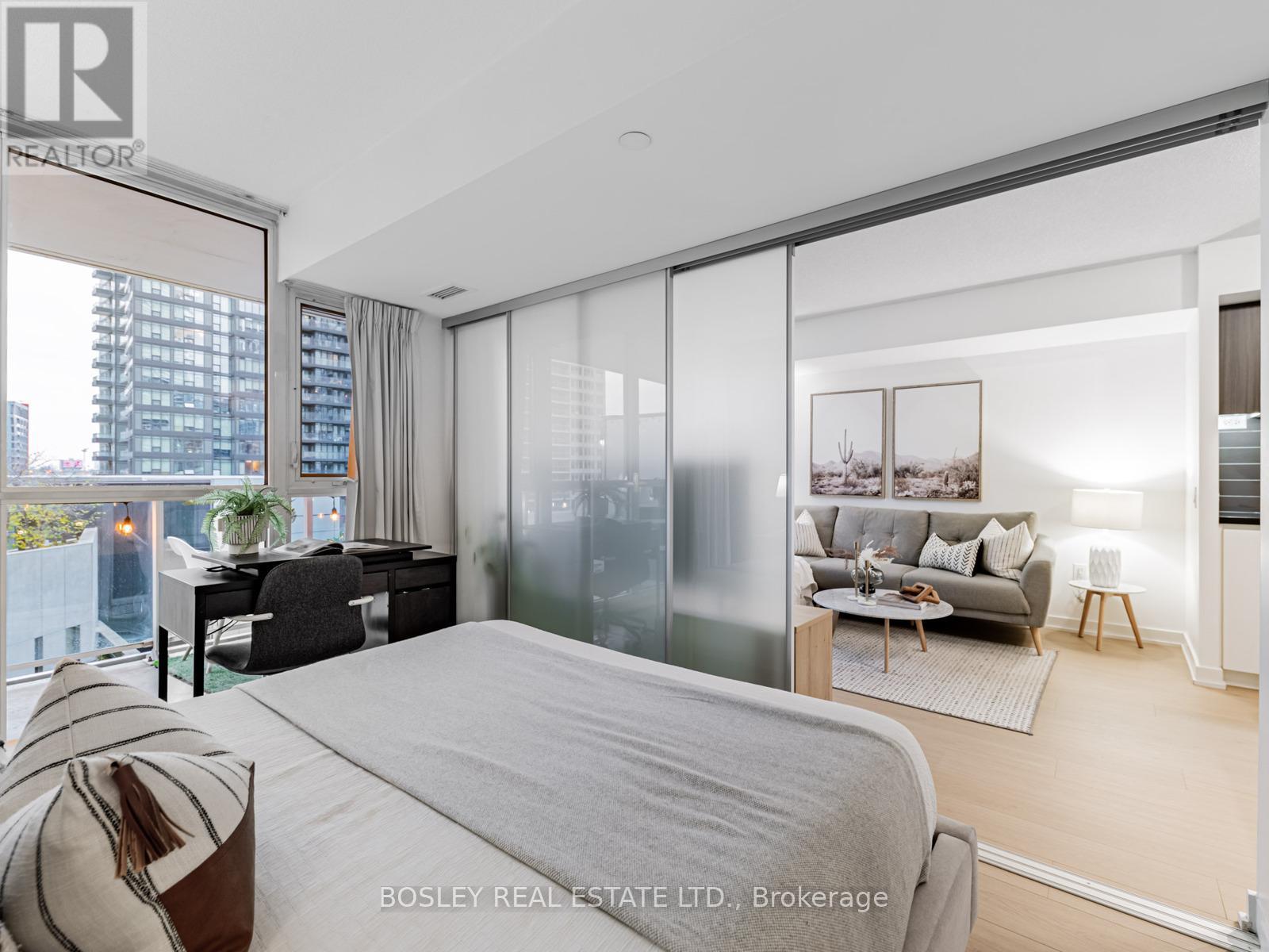 811 - 75 Queens Wharf Road, Toronto, Ontario  M5V 0J8 - Photo 17 - C12519160