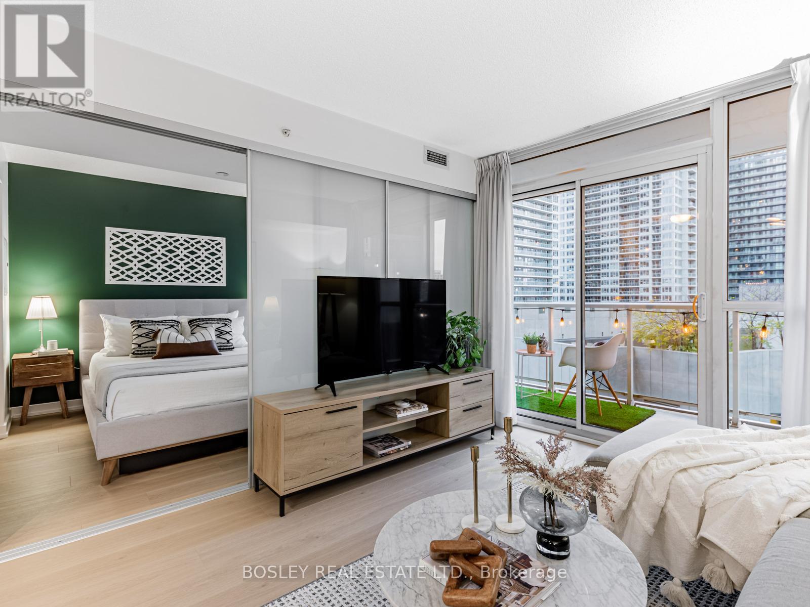 811 - 75 Queens Wharf Road, Toronto, Ontario  M5V 0J8 - Photo 9 - C12519160