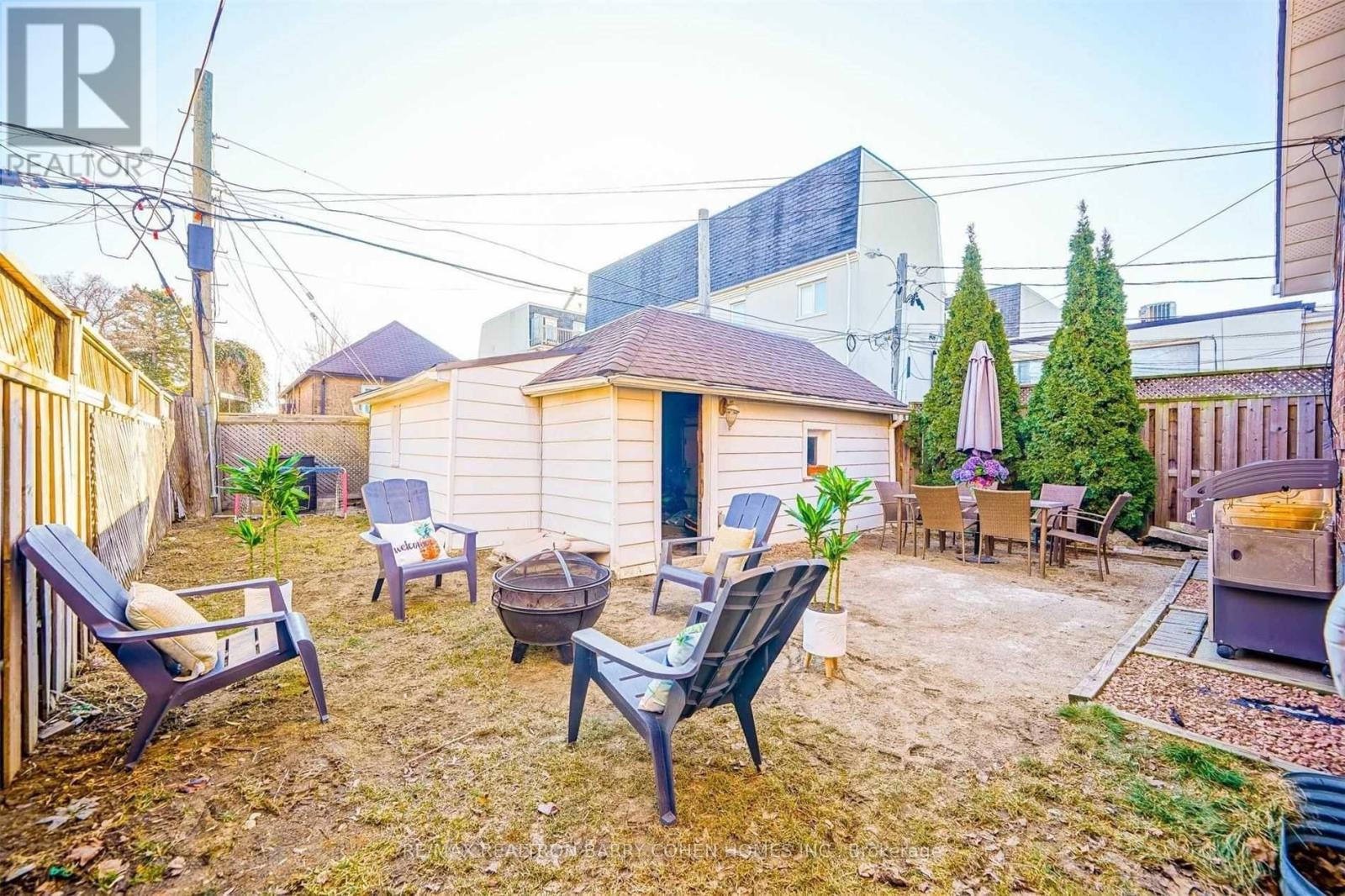 3 Fairleigh Crescent, Toronto, Ontario  M6C 3R7 - Photo 36 - C12519166