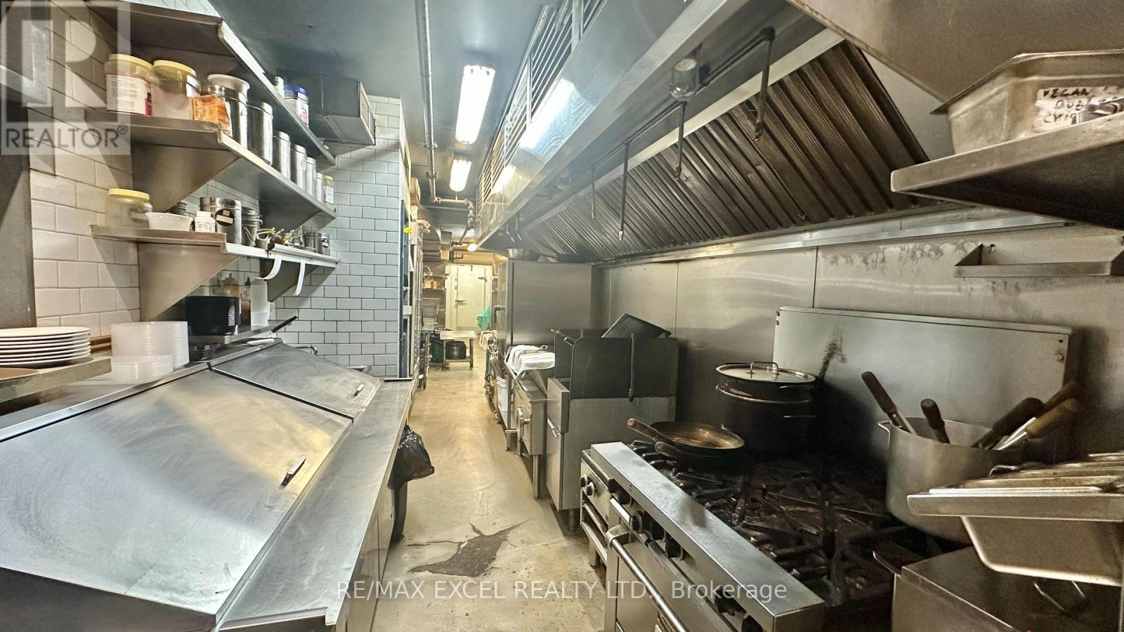 1991 Yonge Street, Toronto, Ontario  M4S 1Z8 - Photo 14 - C12519192