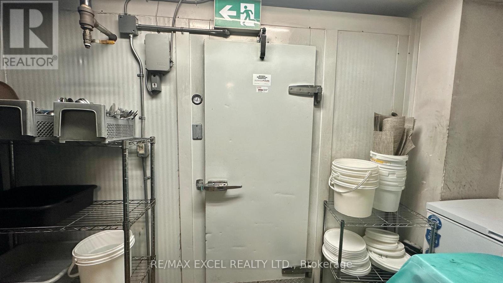 1991 Yonge Street, Toronto, Ontario  M4S 1Z8 - Photo 15 - C12519192