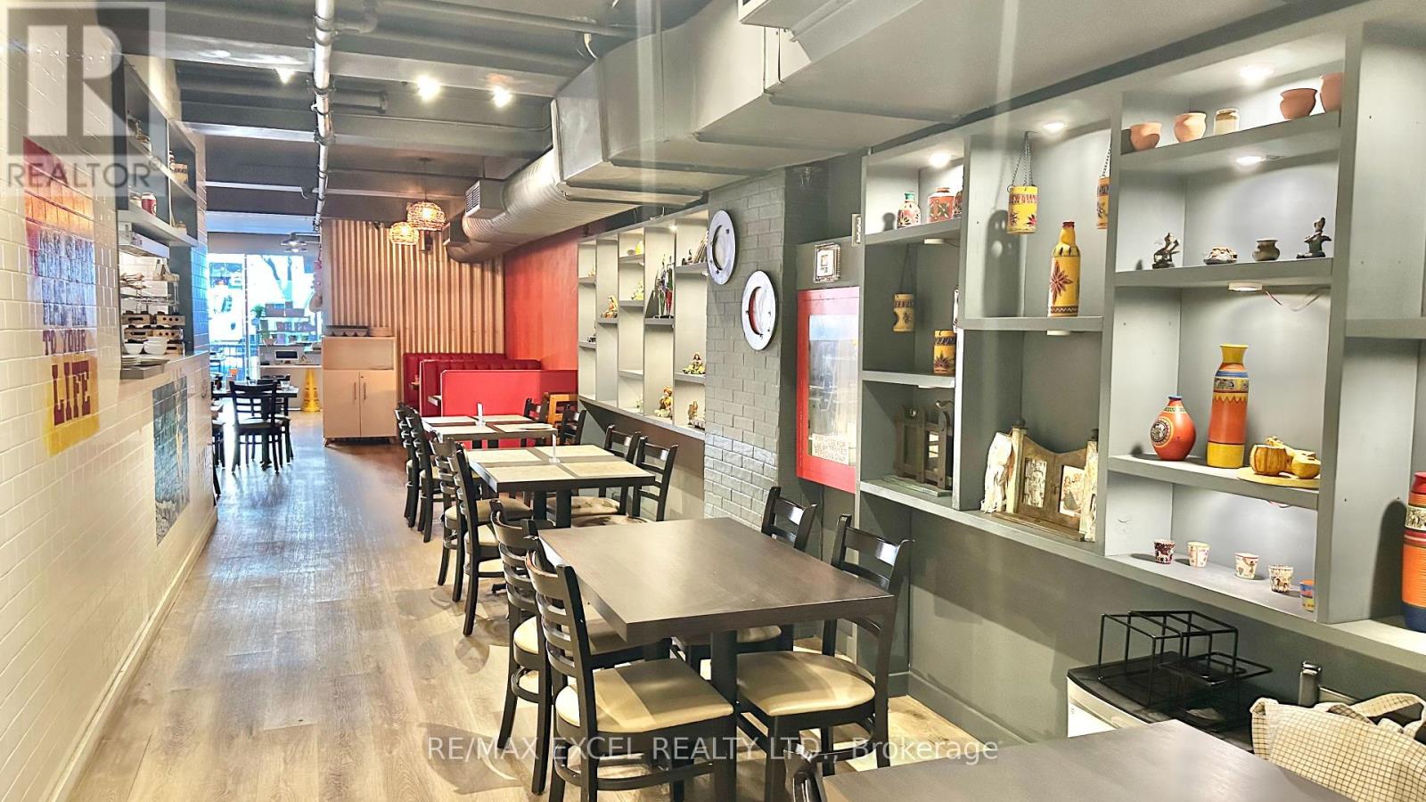 1991 Yonge Street, Toronto, Ontario  M4S 1Z8 - Photo 4 - C12519192