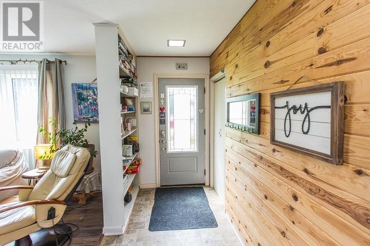 1750 Queen St E, Sault Ste. Marie, Ontario  P6A 2H1 - Photo 3 - SM252356