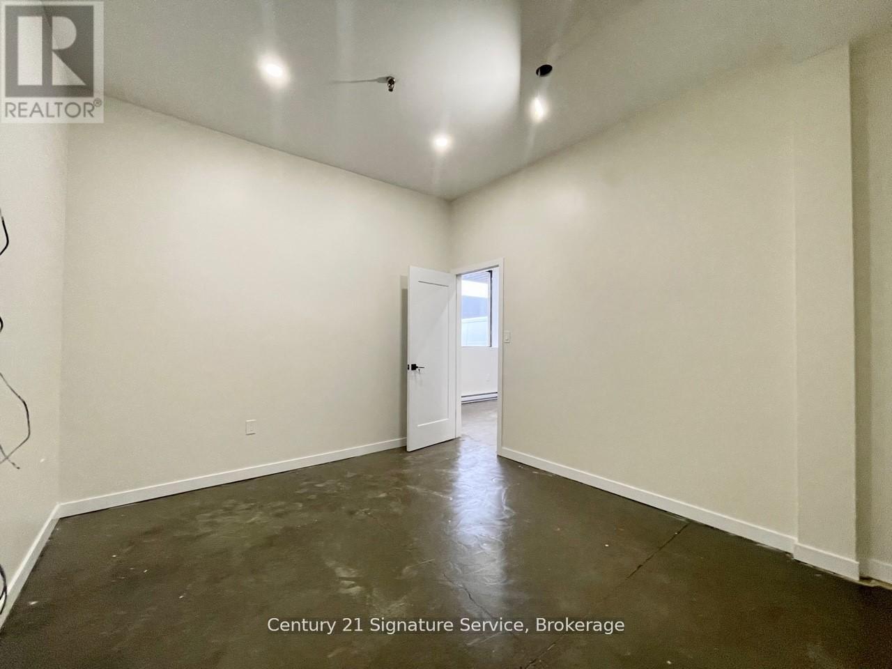 3 - 1050 Britannia Road E, Mississauga, Ontario L4W 4N9 - Photo 32 - W12383530