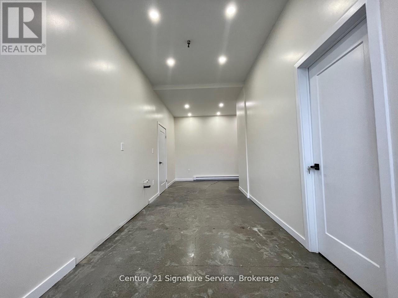 3 - 1050 Britannia Road E, Mississauga, Ontario L4W 4N9 - Photo 25 - W12383530