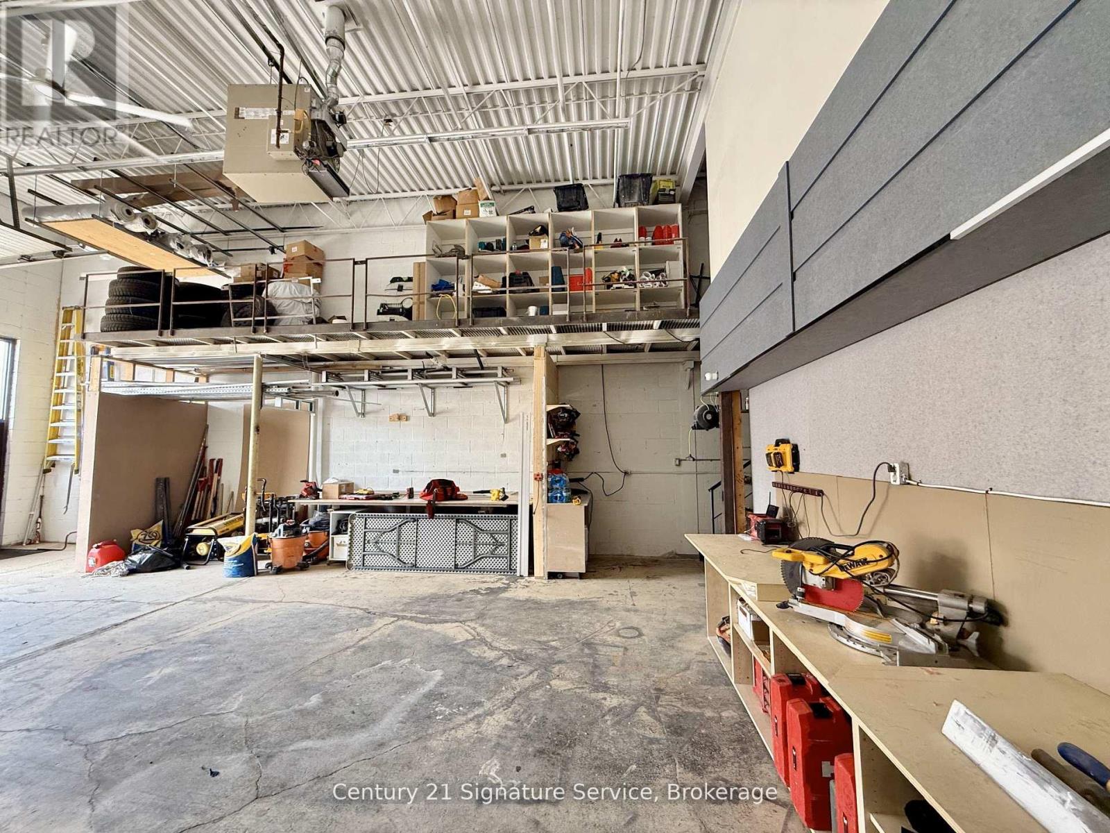 3 - 1050 Britannia Road E, Mississauga, Ontario L4W 4N9 - Photo 6 - W12383530