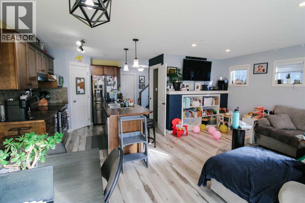 701 Silkstone Close W, Lethbridge, Alberta  T1J 4C5 - Photo 12 - A2267741