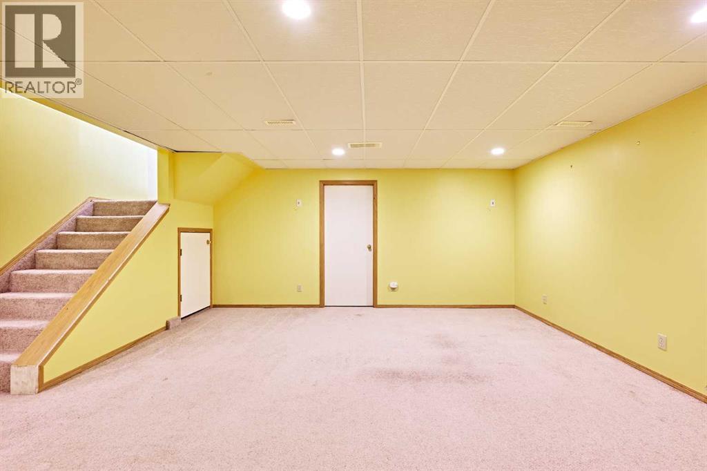 16 Shawmeadows Crescent Sw, Calgary, Alberta  T2Y 1A9 - Photo 29 - A2267132