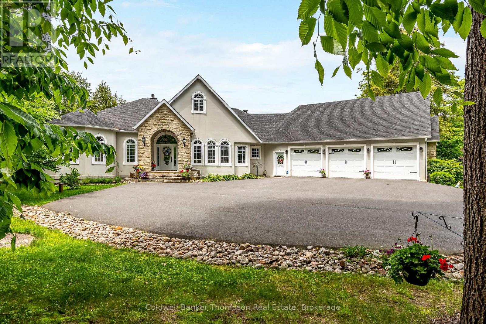 87 Deerfoot Trail, Huntsville, Ontario P1H 0A7 - Photo 3 - X12519378