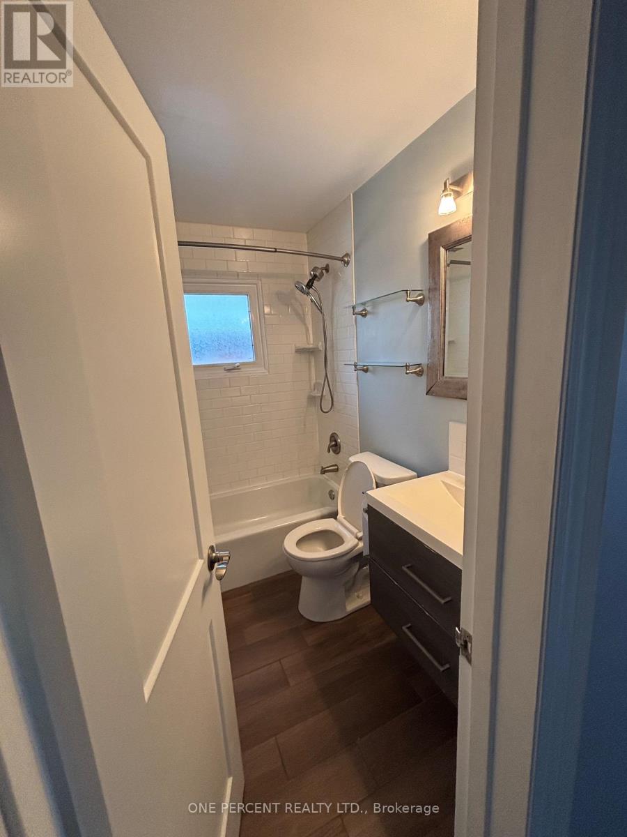 52 Terraview Boulevard, Toronto, Ontario  M1R 4L9 - Photo 11 - E12519136