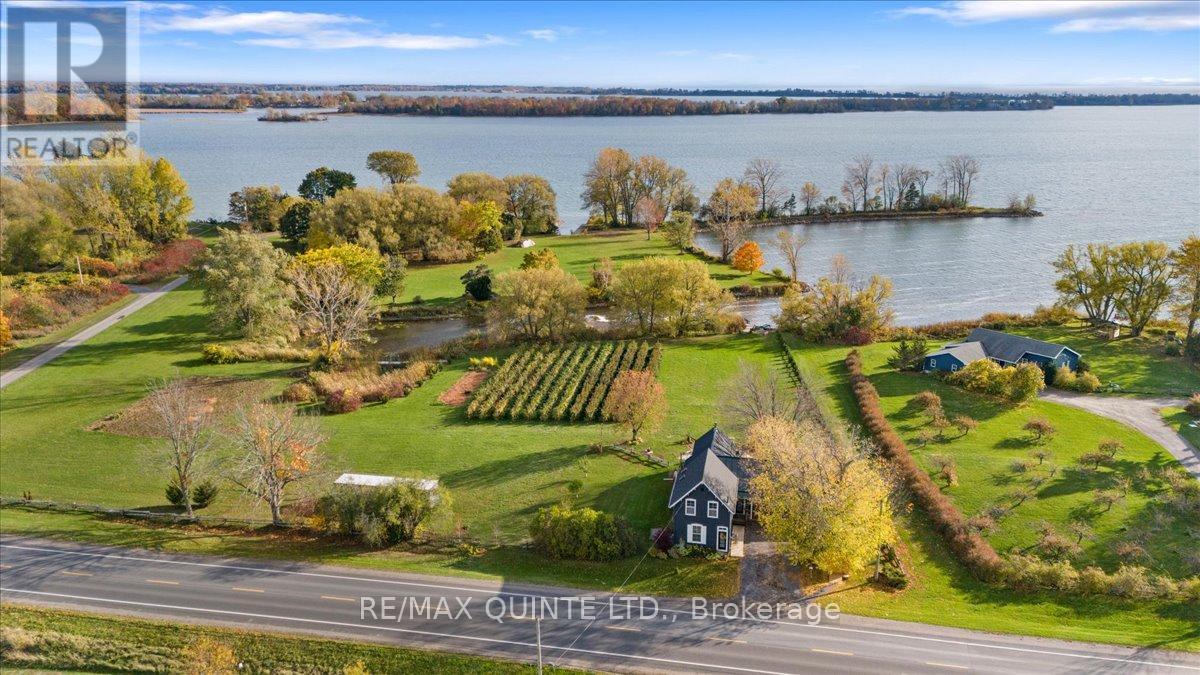 15775 LOYALIST PARKWAY, Prince Edward County, Ontario