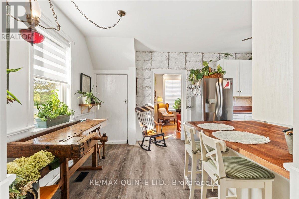 15775 Loyalist Parkway, Prince Edward County, Ontario  K0K 1G0 - Photo 16 - X12519352