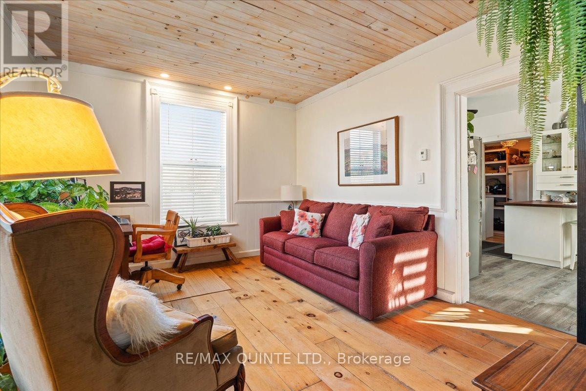 15775 Loyalist Parkway, Prince Edward County, Ontario  K0K 1G0 - Photo 25 - X12519352