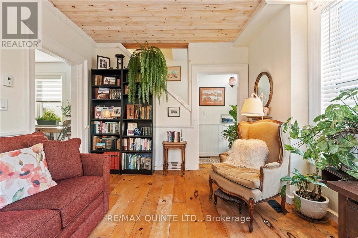 15775 Loyalist Parkway, Prince Edward County, Ontario  K0K 1G0 - Photo 27 - X12519352