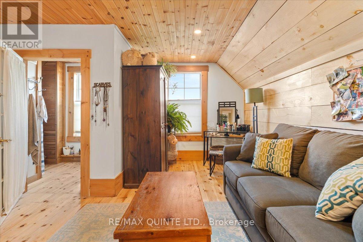 15775 Loyalist Parkway, Prince Edward County, Ontario  K0K 1G0 - Photo 30 - X12519352