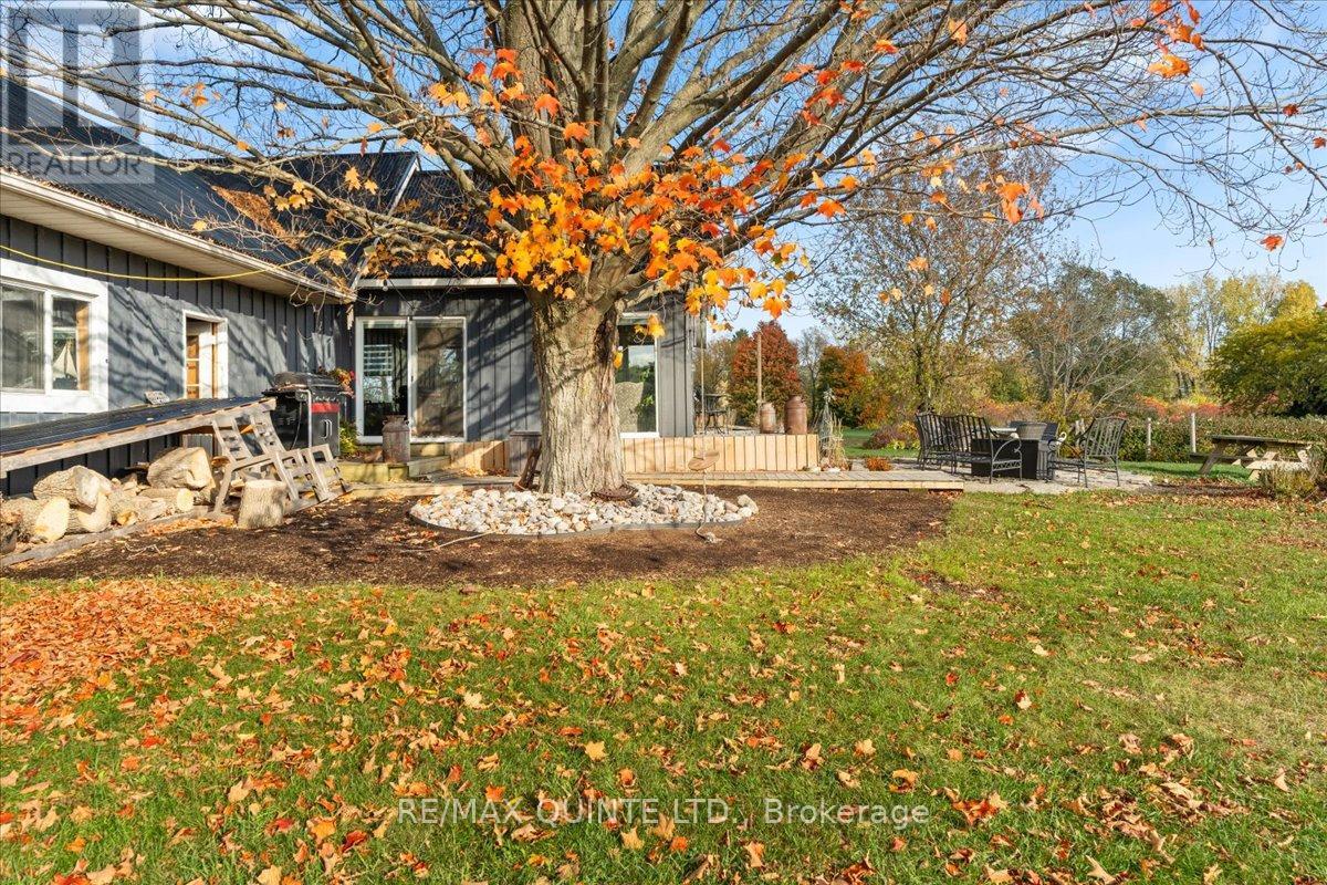 15775 Loyalist Parkway, Prince Edward County, Ontario  K0K 1G0 - Photo 34 - X12519352