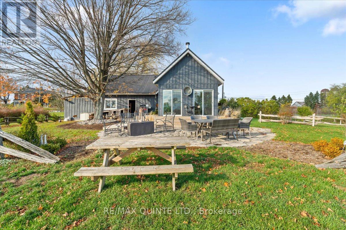 15775 Loyalist Parkway, Prince Edward County, Ontario  K0K 1G0 - Photo 36 - X12519352