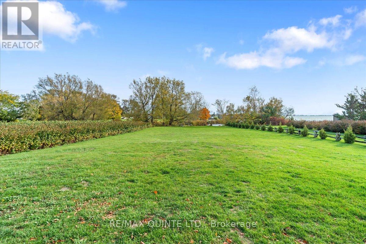 15775 Loyalist Parkway, Prince Edward County, Ontario  K0K 1G0 - Photo 37 - X12519352