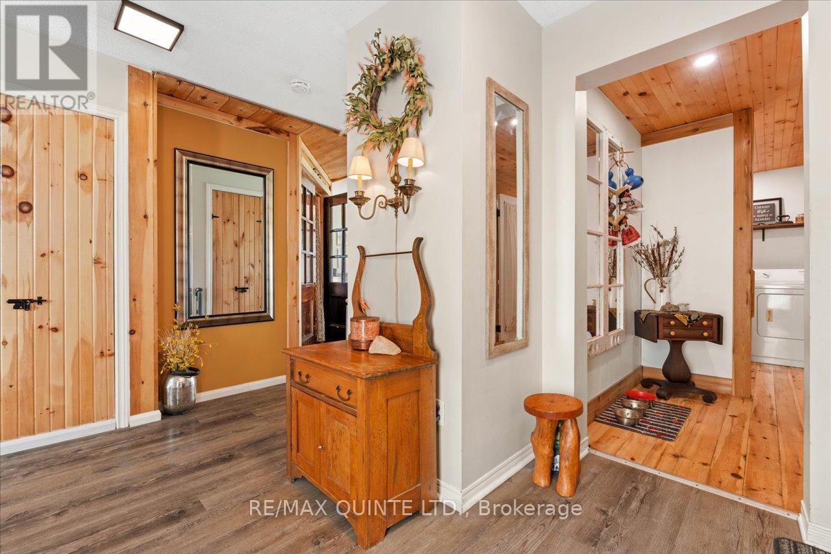 15775 Loyalist Parkway, Prince Edward County, Ontario  K0K 1G0 - Photo 5 - X12519352