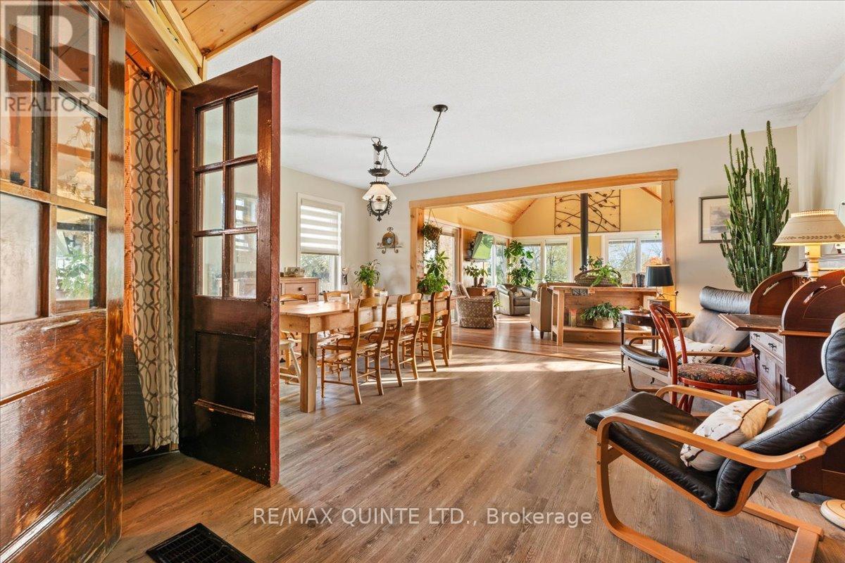 15775 Loyalist Parkway, Prince Edward County, Ontario  K0K 1G0 - Photo 7 - X12519352