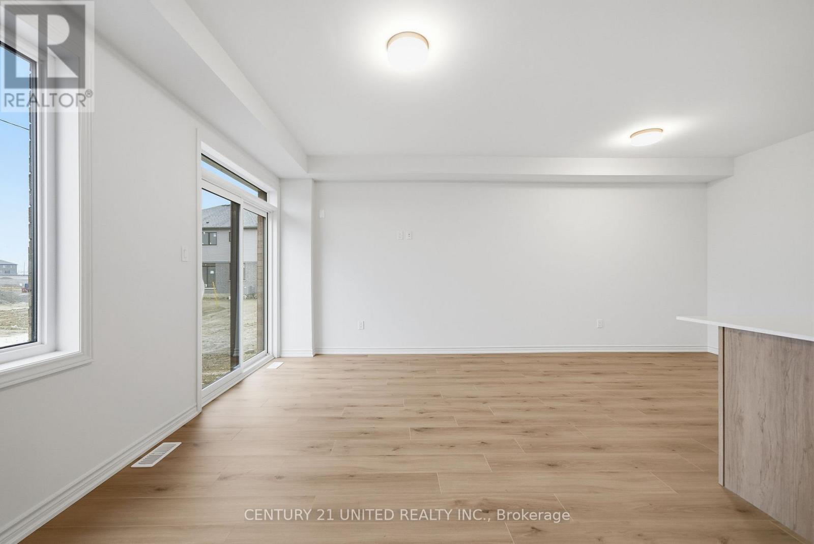 129 Sanderson Drive, Kawartha Lakes, Ontario  K9V 0S7 - Photo 18 - X12519438