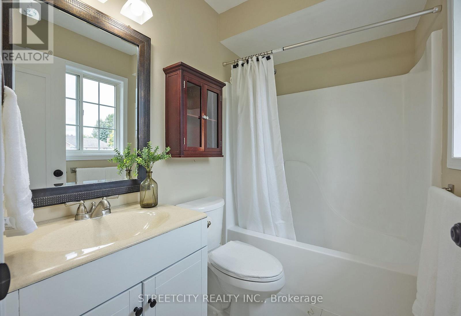 808 Guildwood Boulevard, London North, Ontario  N6H 5G2 - Photo 31 - X12519254