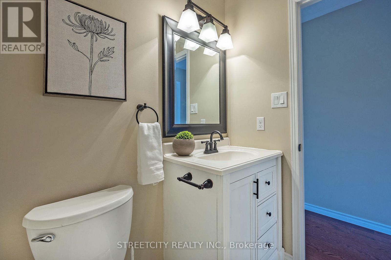 808 Guildwood Boulevard, London North, Ontario  N6H 5G2 - Photo 38 - X12519254