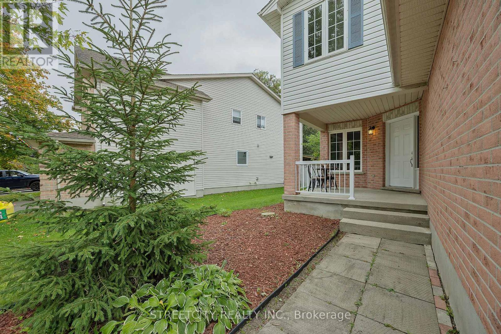 808 Guildwood Boulevard, London North, Ontario  N6H 5G2 - Photo 4 - X12519254