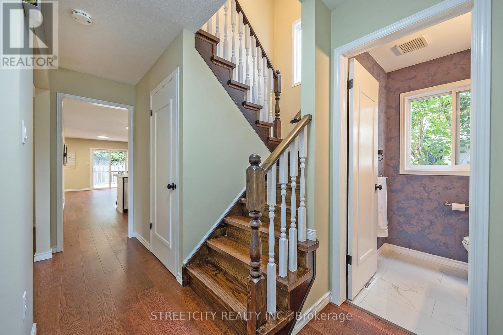 808 Guildwood Boulevard, London North, Ontario  N6H 5G2 - Photo 7 - X12519254