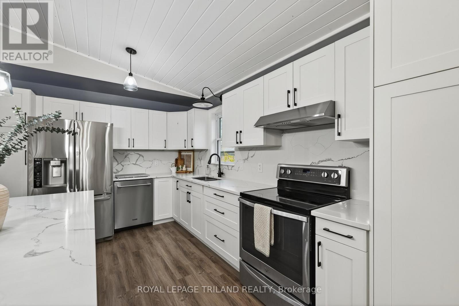 11565 Springfield Road, Malahide, Ontario  N5H 2R3 - Photo 11 - X12519288