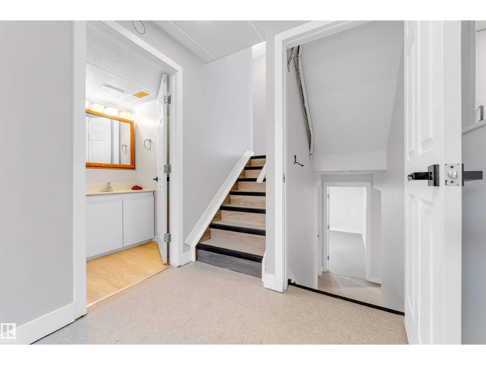 3313 43 St Nw, Edmonton, Alberta  T6L 5Z6 - Photo 16 - E4464973