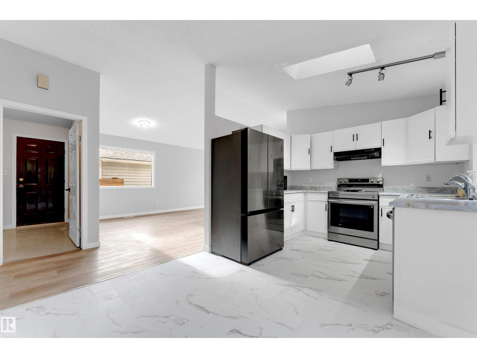 3313 43 St Nw, Edmonton, Alberta  T6L 5Z6 - Photo 6 - E4464973