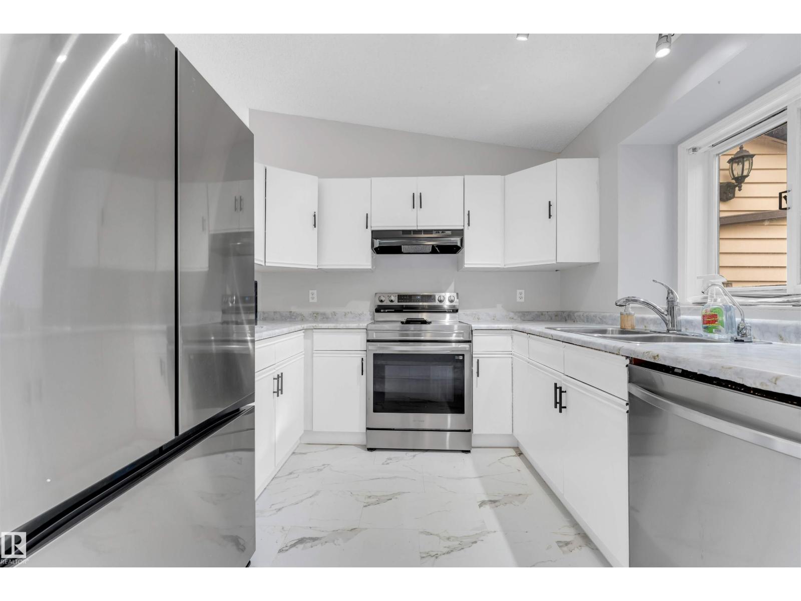 3313 43 St Nw, Edmonton, Alberta  T6L 5Z6 - Photo 7 - E4464973