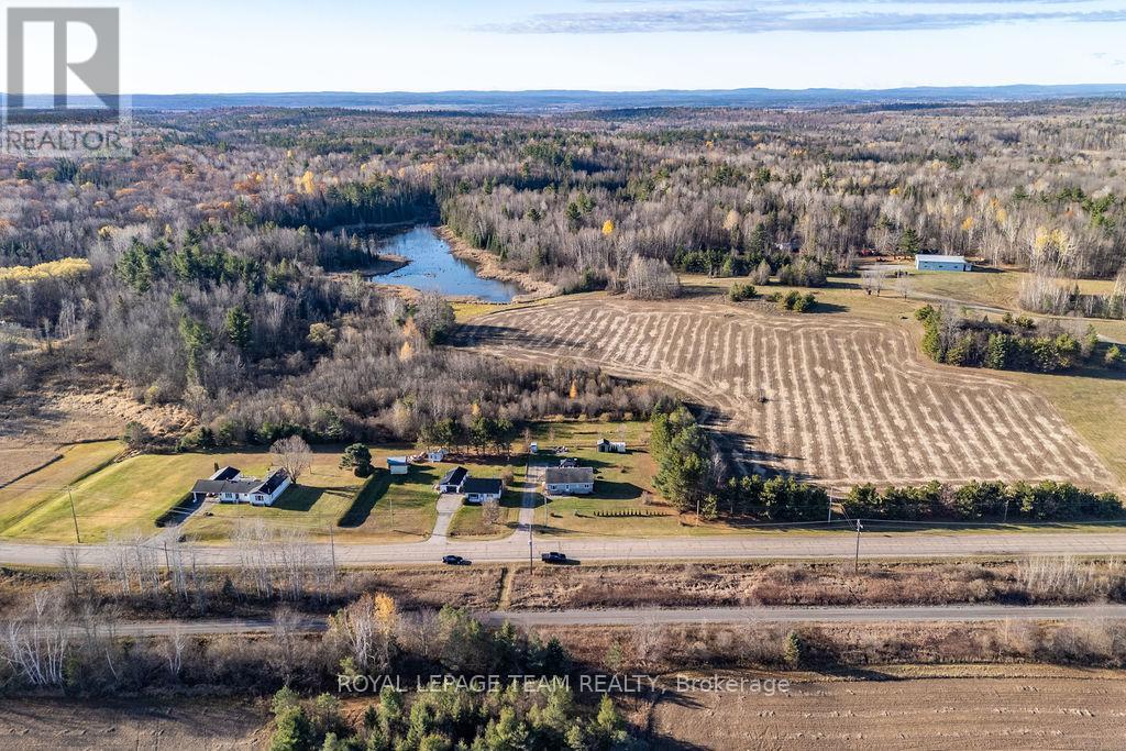 1265 Haley Road, Whitewater Region, Ontario K0J 1Y0 - Photo 35 - X12519328