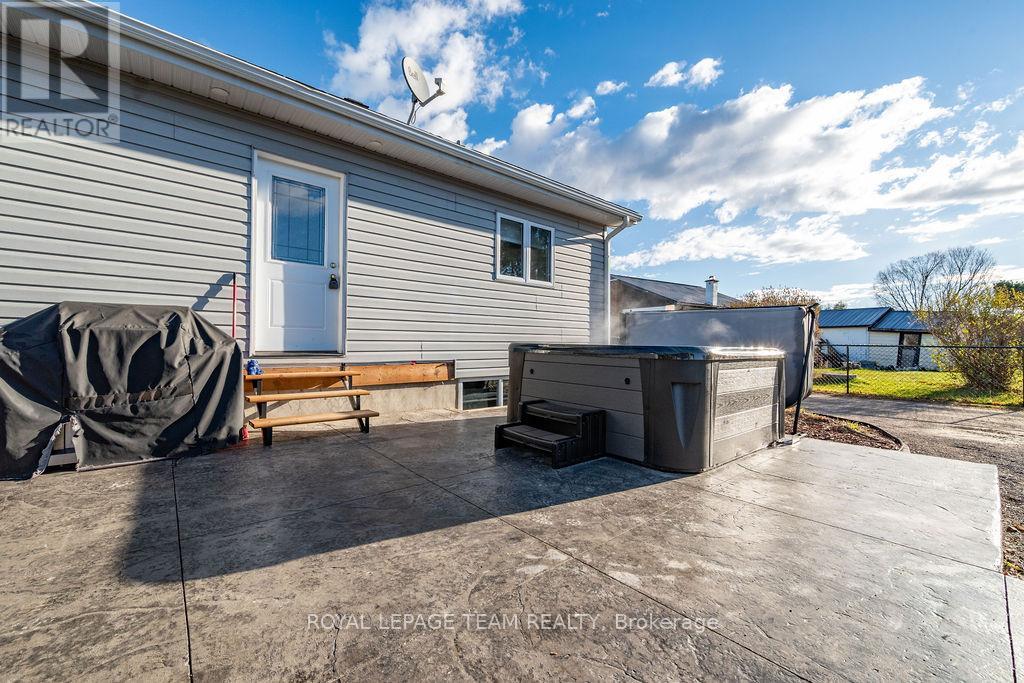 1265 Haley Road, Whitewater Region, Ontario K0J 1Y0 - Photo 4 - X12519328