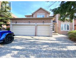 31 HORIZON COURT, Richmond Hill, Ontario