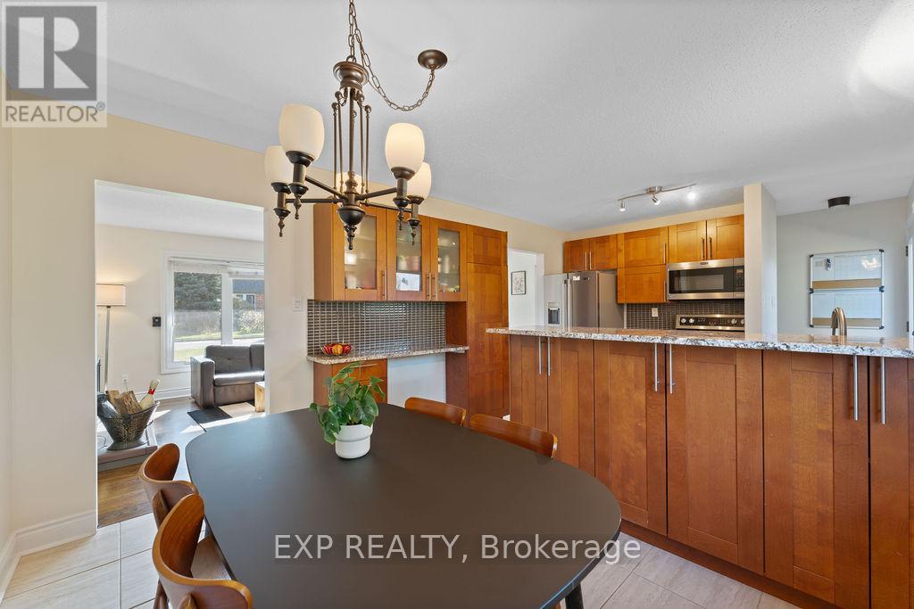 19 Sunnycrest Drive, Ottawa, Ontario  K2E 5Y3 - Photo 10 - X12519284