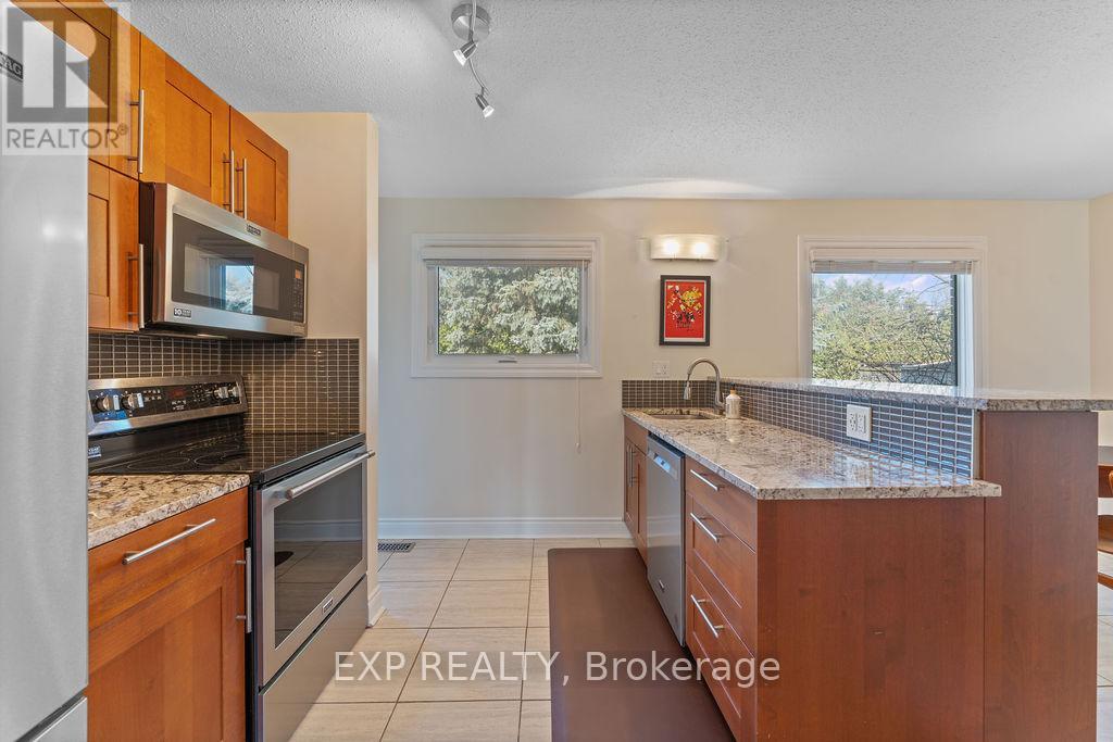 19 Sunnycrest Drive, Ottawa, Ontario  K2E 5Y3 - Photo 13 - X12519284