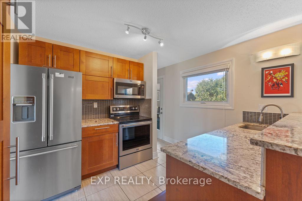 19 Sunnycrest Drive, Ottawa, Ontario  K2E 5Y3 - Photo 14 - X12519284