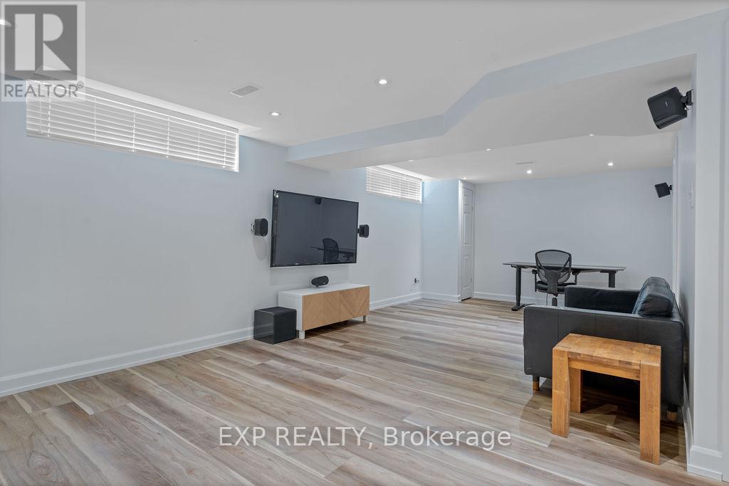 19 Sunnycrest Drive, Ottawa, Ontario  K2E 5Y3 - Photo 27 - X12519284