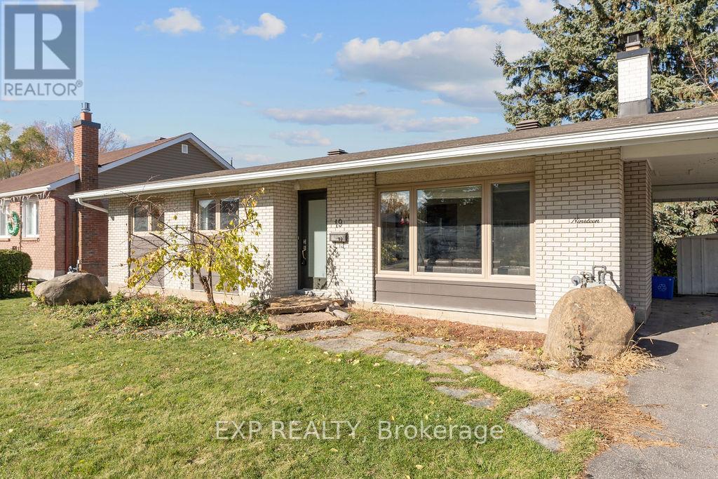 19 Sunnycrest Drive, Ottawa, Ontario  K2E 5Y3 - Photo 3 - X12519284