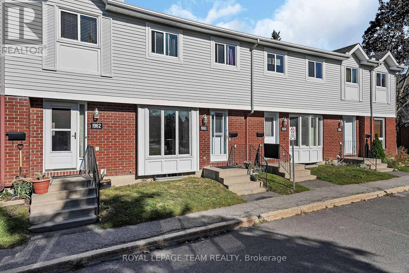 21 - 1960 COLORADO LANE, Ottawa, Ontario