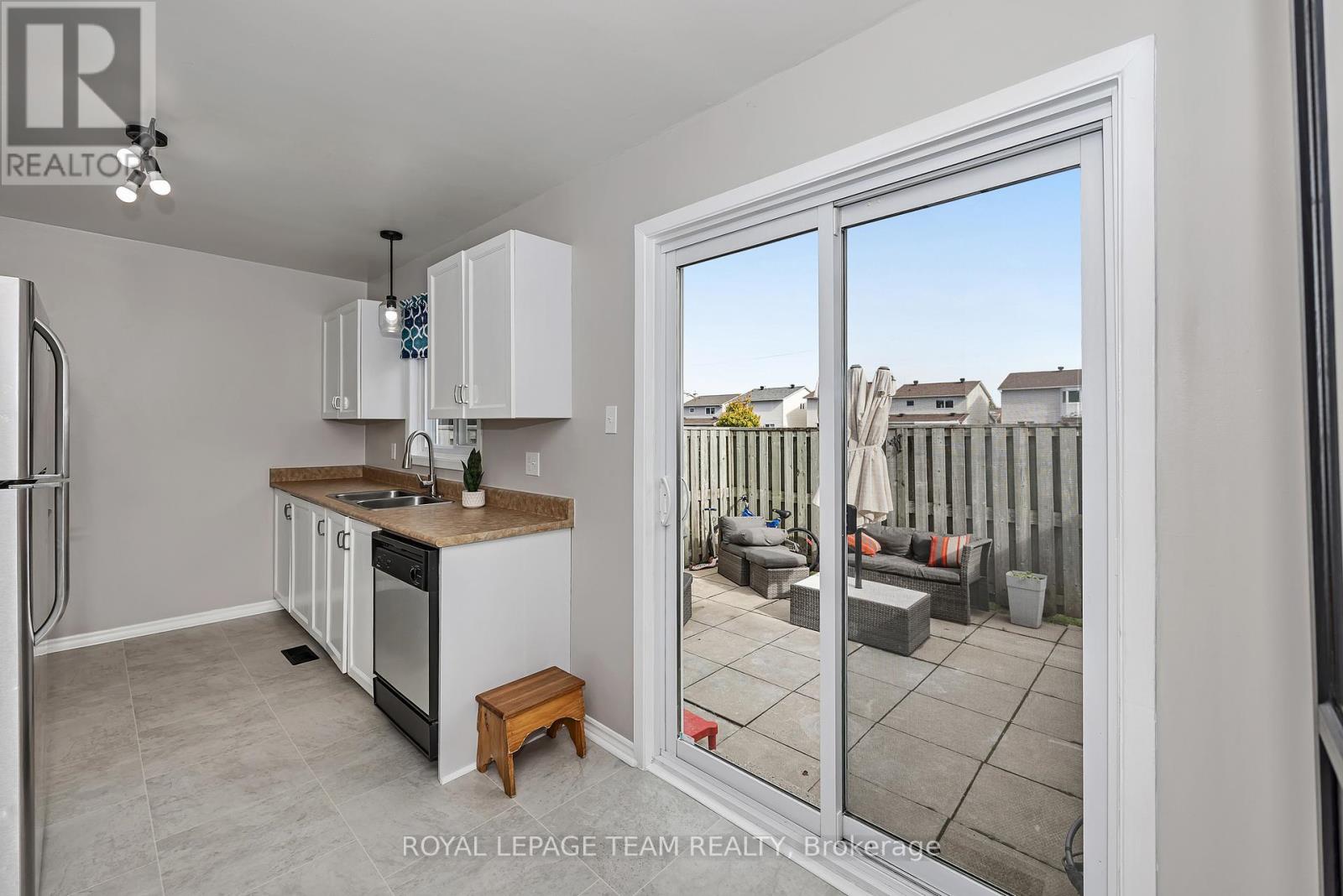 21 - 1960 Colorado Lane, Ottawa, Ontario  K1C 6T9 - Photo 11 - X12519324