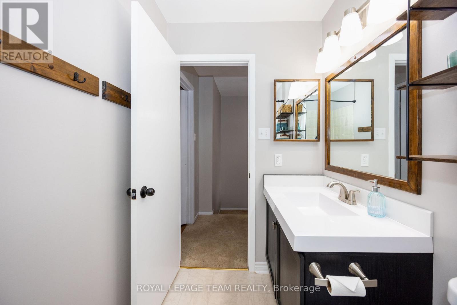 21 - 1960 Colorado Lane, Ottawa, Ontario  K1C 6T9 - Photo 18 - X12519324