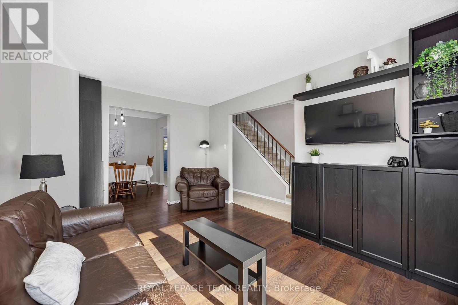 21 - 1960 Colorado Lane, Ottawa, Ontario  K1C 6T9 - Photo 4 - X12519324