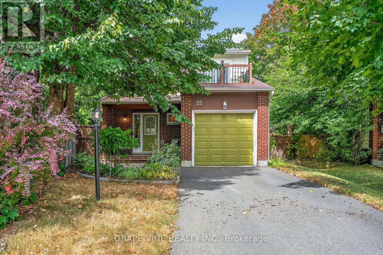 25 PACER PLACE, Ottawa, Ontario