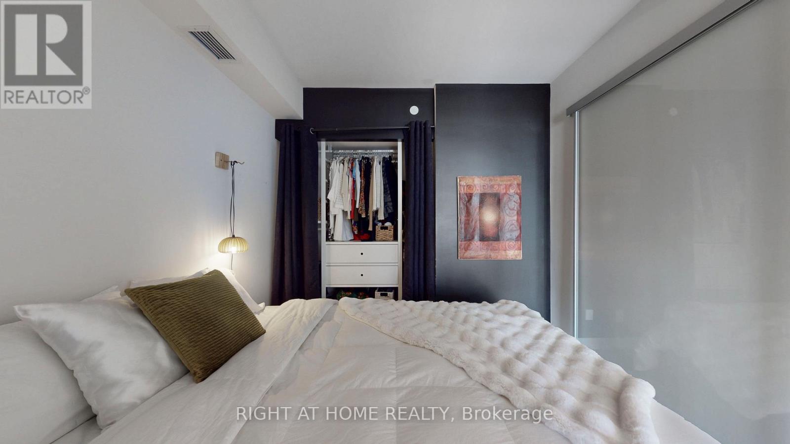 202 - 1630 Queen Street E, Toronto, Ontario M4L 0B3 - Photo 16 - E12477656